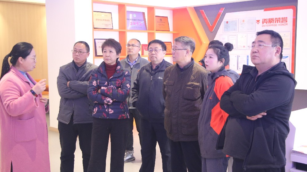 中國國際科技促進(jìn)會(huì)縣鎮(zhèn)水務(wù)分會(huì)領(lǐng)導(dǎo)赴河南豐博智能水聯(lián)網(wǎng)有限公司參觀考察